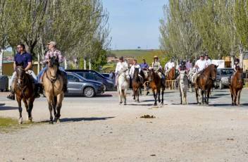 Fotogalería Concentración Caballistas en Palazuelos de Eresma 64 Feria de Abril Concentración de Caballos en Palazuelos
