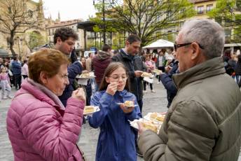 Fotogalería Récord Mundial Ponche Segoviano Autismo Segovia 40 Record Ponche Segoviano Autismo