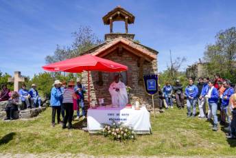 Fotogalería Cruz de Mayo en Matandrino 29 Cruz de Mayo en Matandrino Prádena