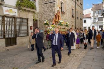 Fotogalería Fiestas en honor a San Eutropio en El Espinar 11 Procesión San Eutropio en El Espinar