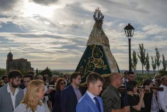 Fotogalería Procesión Virgen del Carrascal en Villacastín 22 Procesión Virgen del Carrascal en Villacastín