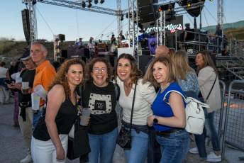 Fotogalería Concierto Locos por la Música Fiestas San Juan y San Pedro 17 Concierto Locos por la Música Fiestas San Juan
