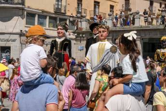 Fotogalería Gigantes y Cabezudos Festivalito San Juan 56 Gigantes y Cabezudos en Segovia