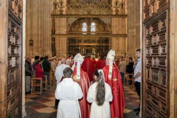 Fotogalería Ordenación Nuevo Sacerdote Diócesis de Segovia. Alberto Janusz 24 Ordenación Sacerdote Alberto Janusz