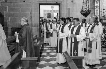 Fotogalería Ordenación Nuevo Sacerdote Diócesis de Segovia. Alberto Janusz 31 Ordenación Sacerdote Alberto Janusz