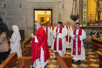 Fotogalería Ordenación Nuevo Sacerdote Diócesis de Segovia. Alberto Janusz 13 Ordenación Sacerdote Alberto Janusz