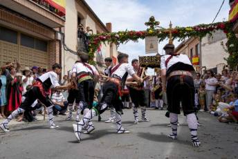 Fotogalería Octava del Corpus en Fuentepelayo 53 Procesión Octava del Corpus en Fuentepelayo