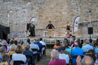 Fotogalería Escenario Patrimonio "El informe de Nora" Compañía La Bulé 4 Espectáculo El informe de Nora Compañía La Bulé