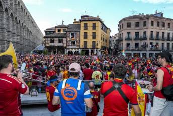Fotogalería Final Eurocopa España vs Inglaterra 31 Final Eurocopa Plaza Azoguejo