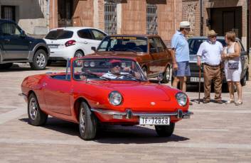 Fotogalería I Concentración Coches Clásicos en Fuentepelayo 22 I Concentración Coches Clásicos en Fuentepelayo