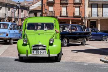 Fotogalería I Concentración Coches Clásicos en Fuentepelayo 4 I Concentración Coches Clásicos en Fuentepelayo