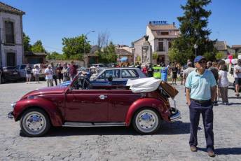 Fotogalería I Concentración Coches Clásicos en Fuentepelayo 3 I Concentración Coches Clásicos en Fuentepelayo