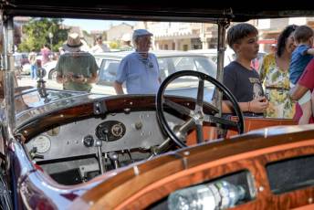 Fotogalería I Concentración Coches Clásicos en Fuentepelayo 31 I Concentración Coches Clásicos en Fuentepelayo