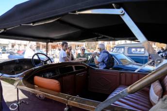 Fotogalería I Concentración Coches Clásicos en Fuentepelayo 53 I Concentración Coches Clásicos en Fuentepelayo