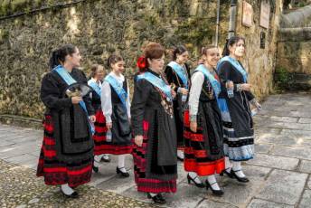 Fotogalería Ofrenda Floral a la Virgen de la Fuencisla 69 Ofrenda Floral Virgen de La Fuencisla