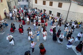 Fotogalería 40 Aniversario Recuperación Danzas Torre Val de San Pedro 10 40 Aniversario Danzas en Torre Val de San Pedro