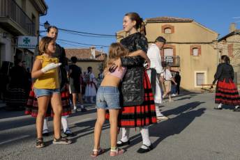 Fotogalería 40 Aniversario Recuperación Danzas Torre Val de San Pedro 75 40 Aniversario Danzas en Torre Val de San Pedro