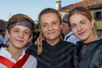 Fotogalería 40 Aniversario Recuperación Danzas Torre Val de San Pedro 107 40 Aniversario Danzas en Torre Val de San Pedro