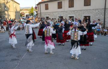 Fotogalería 40 Aniversario Recuperación Danzas Torre Val de San Pedro 69 40 Aniversario Danzas en Torre Val de San Pedro