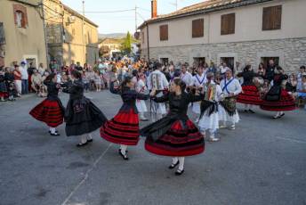Fotogalería 40 Aniversario Recuperación Danzas Torre Val de San Pedro 8 40 Aniversario Danzas en Torre Val de San Pedro