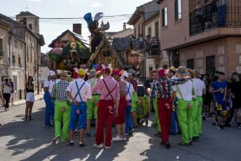 Fotogalería Desfile de Carrozas en Fuentepelayo 52 Desfile de Carrozas en Fuentepelayo