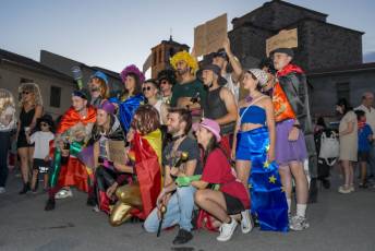 Fotogalería Desfile de Peñas en Bernardos 76 Desfile de Peñas en Bernardos