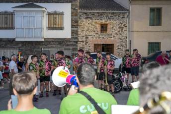 Fotogalería Desfile de Peñas en Bernardos 96 Desfile de Peñas en Bernardos