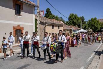 Fotogalería Misa y Procesión Nuestra Señora del Rosario en Ortigosa del Monte 61 Misa y Procesión Nuestra Señora del Rosario en Ortigosa del Mo
