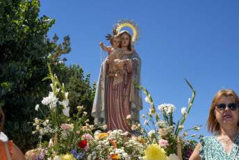Fotogalería Misa y Procesión Nuestra Señora del Rosario en Ortigosa del Monte 36 Misa y Procesión Nuestra Señora del Rosario en Ortigosa del Mo