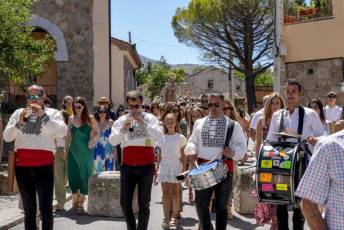 Fotogalería Misa y Procesión Nuestra Señora del Rosario en Ortigosa del Monte 66 Misa y Procesión Nuestra Señora del Rosario en Ortigosa del Mo