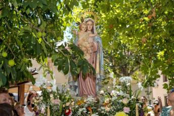 Fotogalería Misa y Procesión Nuestra Señora del Rosario en Ortigosa del Monte 27 Misa y Procesión Nuestra Señora del Rosario en Ortigosa del Mo