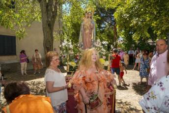 Fotogalería Misa y Procesión Nuestra Señora del Rosario en Ortigosa del Monte 59 Misa y Procesión Nuestra Señora del Rosario en Ortigosa del Mo