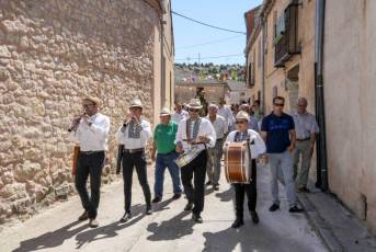 Fotogalería Procesión San Roque en Valdevacas y Guijar 22 Misa y Procesión San Roque en Valdevacas Y Guijar