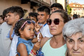 Fotogalería Pregón y Desfile de Peñas Barrio San Lorenzo 86 Pregón Fiestas Barrio San Lorenzo