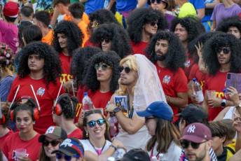 Fotogalería Pregón y Desfile de Peñas Barrio San Lorenzo 56 Pregón Fiestas Barrio San Lorenzo