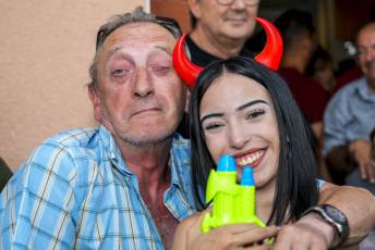 Fotogalería Pregón y Desfile de Peñas Barrio San Lorenzo 42 Pregón Fiestas Barrio San Lorenzo