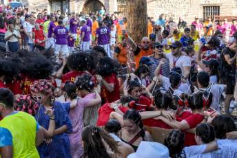 Fotogalería Pregón y Desfile de Peñas Barrio San Lorenzo 67 Pregón Fiestas Barrio San Lorenzo