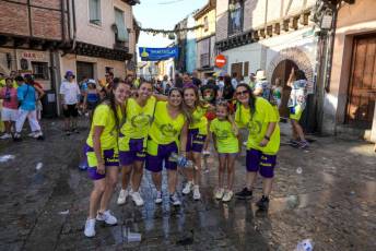 Fotogalería Pregón y Desfile de Peñas Barrio San Lorenzo 22 Pregón Fiestas Barrio San Lorenzo