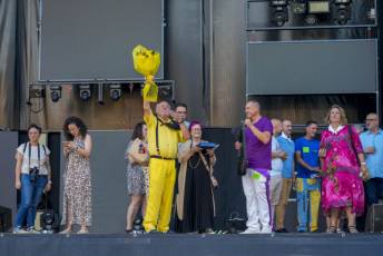 Fotogalería Pregón y Desfile de Peñas Barrio San Lorenzo 50 Pregón Fiestas Barrio San Lorenzo