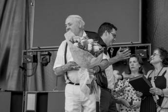 Fotogalería Pregón y Desfile de Peñas Barrio San Lorenzo 11 Pregón Fiestas Barrio San Lorenzo