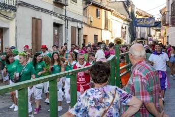 Fotogalería Pregón y Desfile de Peñas Barrio San Lorenzo 71 Pregón Fiestas Barrio San Lorenzo