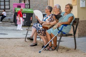 Fotogalería Pregón y Desfile de Peñas Barrio San Lorenzo 66 Pregón Fiestas Barrio San Lorenzo