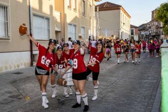 Fotogalería Pregón y Desfile de Peñas Barrio San Lorenzo 76 Pregón Fiestas Barrio San Lorenzo