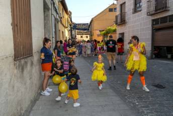 Fotogalería Pregón y Desfile de Peñas Barrio San Lorenzo 37 Pregón Fiestas Barrio San Lorenzo
