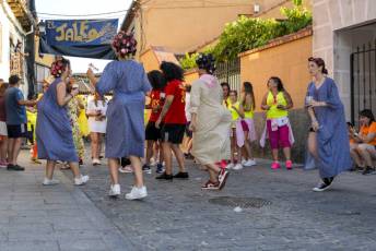 Fotogalería Pregón y Desfile de Peñas Barrio San Lorenzo 29 Pregón Fiestas Barrio San Lorenzo