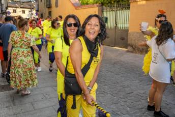 Fotogalería Pregón y Desfile de Peñas Barrio San Lorenzo 12 Pregón Fiestas Barrio San Lorenzo