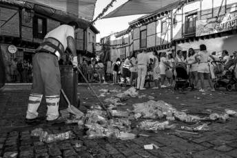 Fotogalería Pregón y Desfile de Peñas Barrio San Lorenzo 82 Pregón Fiestas Barrio San Lorenzo