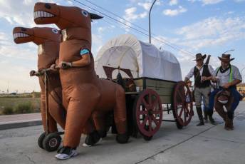 Fotogalería Desfile de Carrozas y Pregón Fiestas en Hontanares de Eresma 27 Pregón Fiestas en Hontanares de Eresma