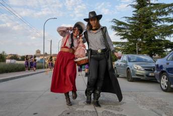 Fotogalería Desfile de Carrozas y Pregón Fiestas en Hontanares de Eresma 44 Pregón Fiestas en Hontanares de Eresma