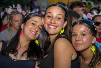 Fotogalería Pregón Fiestas y Desfile de Peñas en La Granja de San Ildefonso 16 Pregón Fiestas y Desfile de Peñas en La Granja